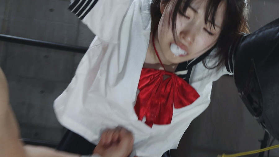 皆月ひかるがセーラー服姿で無抵抗でドミネーションミックスプロレス!