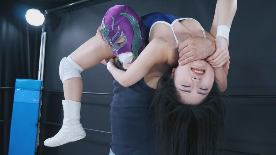 スレンダー美少女の今井えみがＭＩＸプロレスでドミネーション完全敗北
